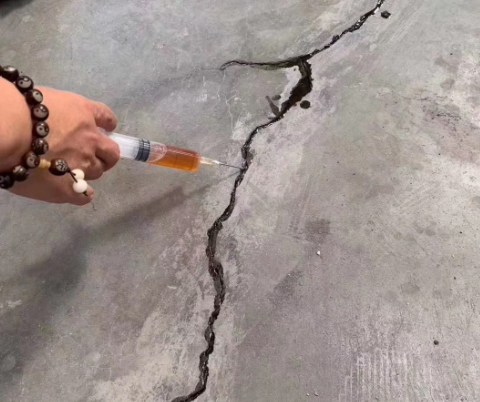 连南混凝土裂缝修补技术详解​